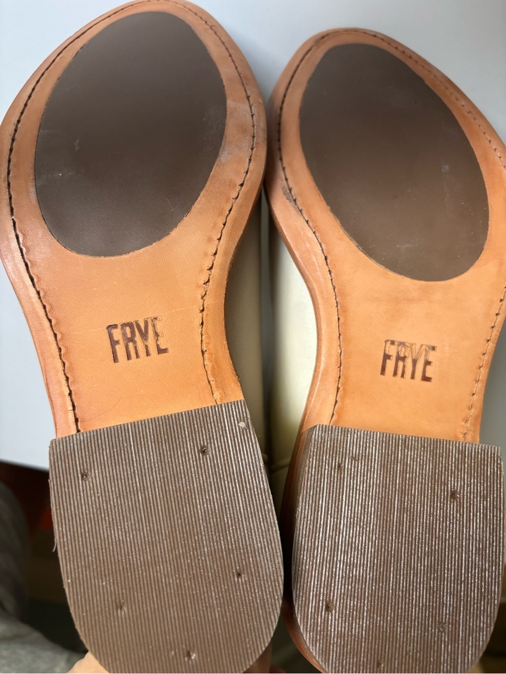 NEW Frye Billy Short Boot Ivory size 6.5 - Picture 7 of 7